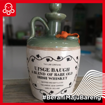 Botol Whiskey Vintage